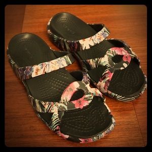 NEW! Women’s Croc Melee Twist, Tropical